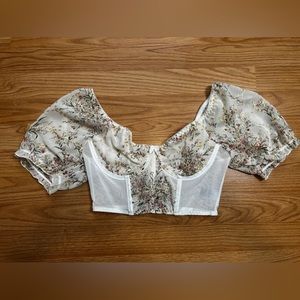Cute Cropped Floral Lace Top